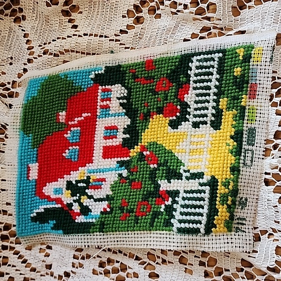 Vintage Unframed Needlepoint - Picture 1 of 6